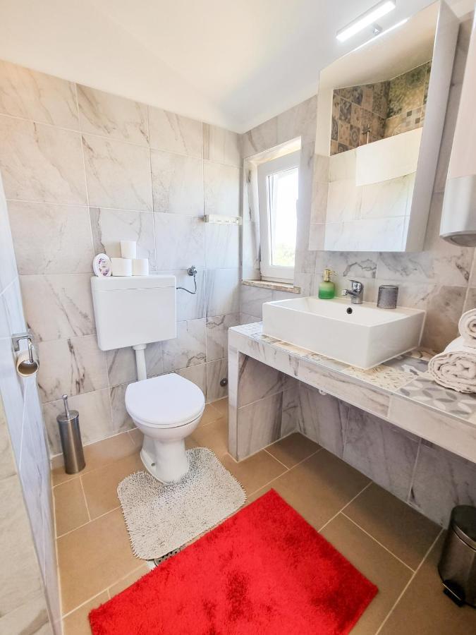 Eleonora Apartment *