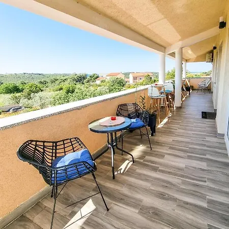 Eleonora Apartment Banjole Exterior photo
